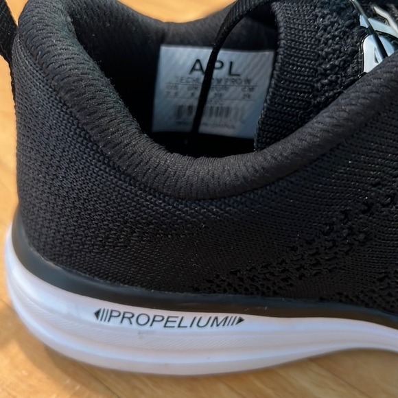 Like new. APL Tech Loom Pro - Picture 2 of 5